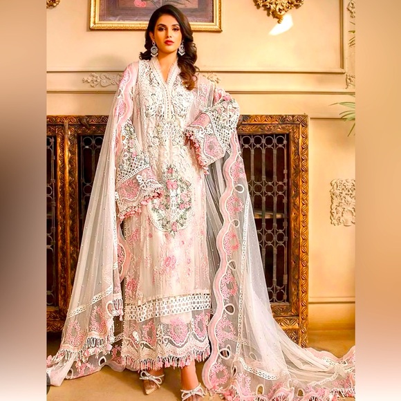 Sold - Picture 1 of 17